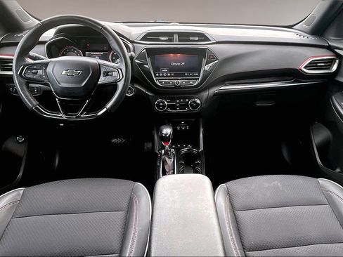 Used 2023 Chevrolet TrailBlazer RS w/ Sun and Liftgate Package FWD image 7