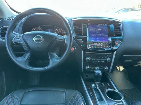 Used 2013 Nissan Pathfinder SL w/ Cargo Pkg image 14