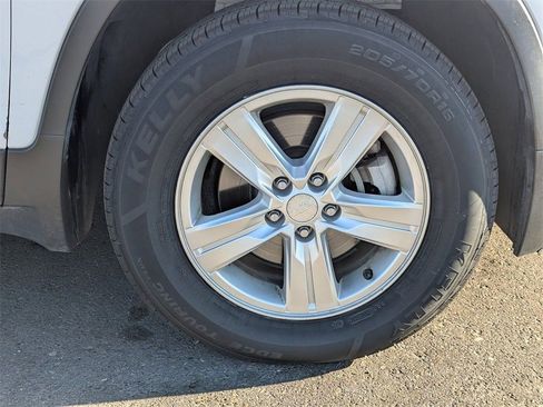 Used 2018 Chevrolet Trax LS AWD/4WD image 38