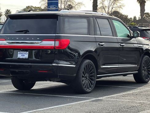 Used 2019 Lincoln Navigator L Reserve image 4