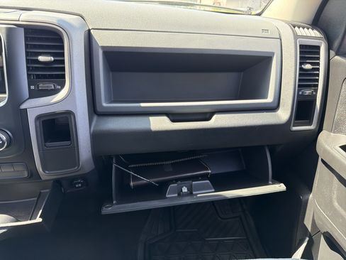 Used 2015 RAM 1500 Express AWD/4WD image 24