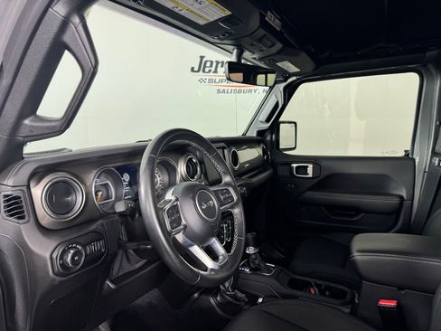 Used 2021 Jeep Wrangler Unlimited Sahara AWD/4WD image 14