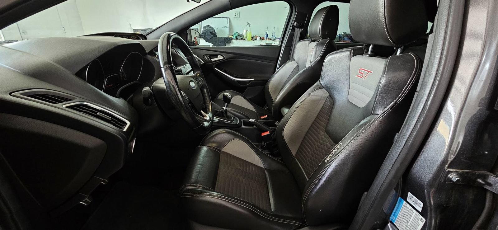 Used 2017 Ford Focus ST w/ Equipment Group 401A FWD image 15
