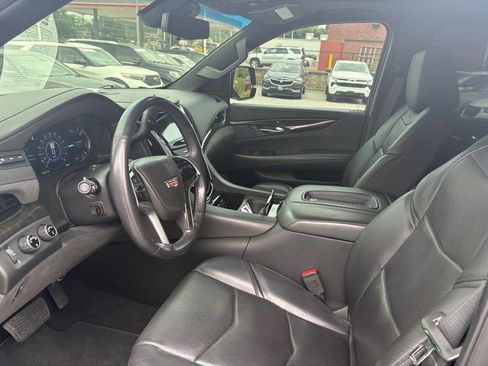 Used 2019 Cadillac Escalade Platinum AWD/4WD image 6
