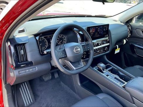 New 2026 Nissan Pathfinder SV image 5