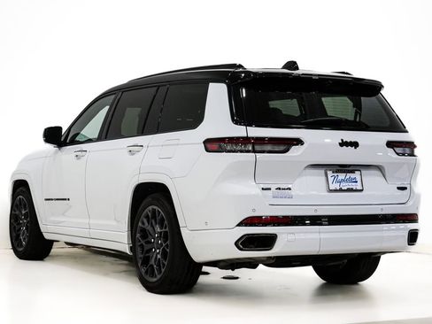 Used 2023 Jeep Grand Cherokee L Summit AWD/4WD image 9