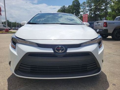 Certified 2026 Toyota Corolla LE w/ LE Premium Package FWD image 4