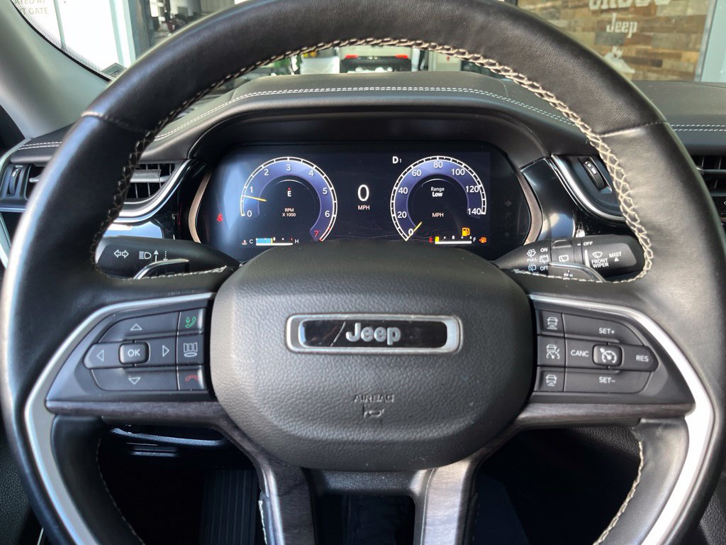 Used 2022 Jeep Grand Cherokee L Limited AWD/4WD image 24