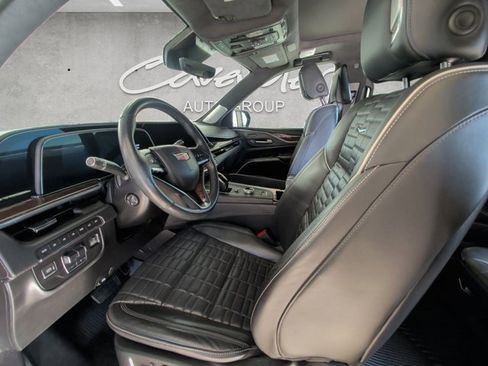 Certified 2023 Cadillac Escalade Sport Platinum w/ LPO, ONYX Package image 19