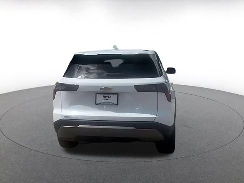 Used 2025 Chevrolet Equinox LT FWD image 12
