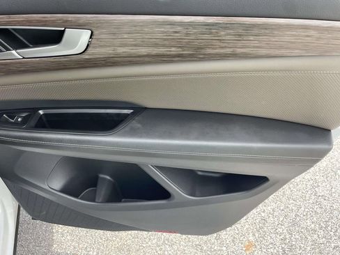 Certified 2024 Volkswagen Atlas SEL AWD/4WD image 9