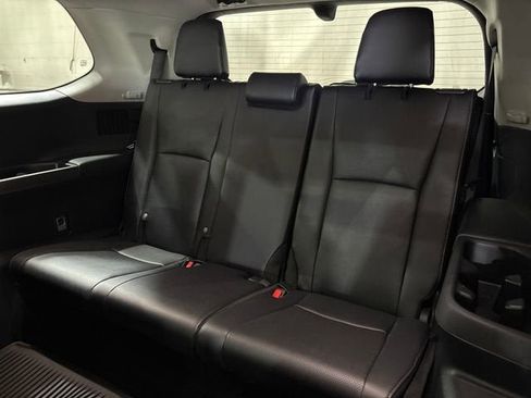 Used 2026 Toyota Grand Highlander AWD image 30