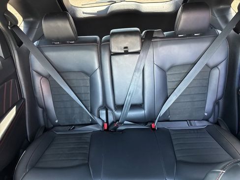 Used 2024 Ford Edge ST-Line image 7