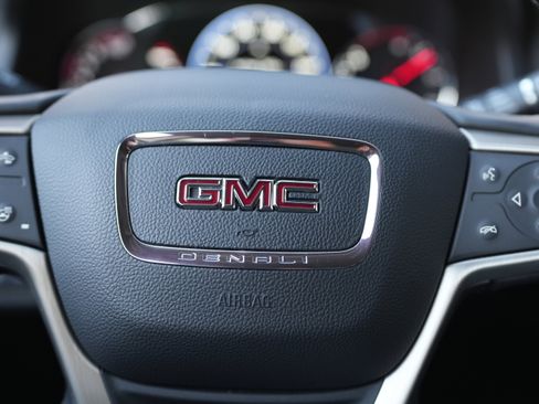 Used 2023 GMC Acadia Denali image 21