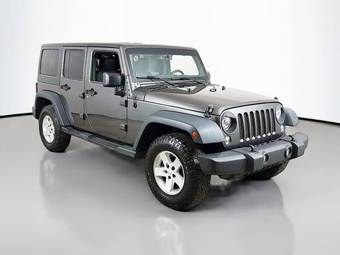 Used 2018 Jeep Wrangler Unlimited Sport S AWD/4WD image 30