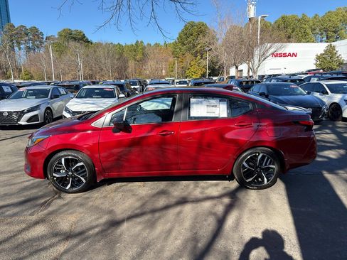 New 2025 Nissan Versa SR w/ Trunk Package image 4