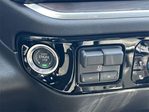 New 2026 GMC Sierra 1500 SLT w/ SLT Premium Plus Package image 19