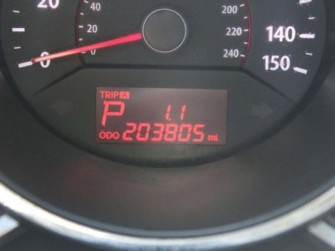 Used 2013 Kia Sorento LX image 7