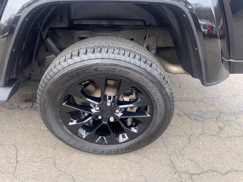 Used 2022 Jeep Gladiator Overland image 11