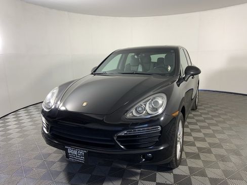 Used 2014 Porsche Cayenne w/ Basic Package image 5