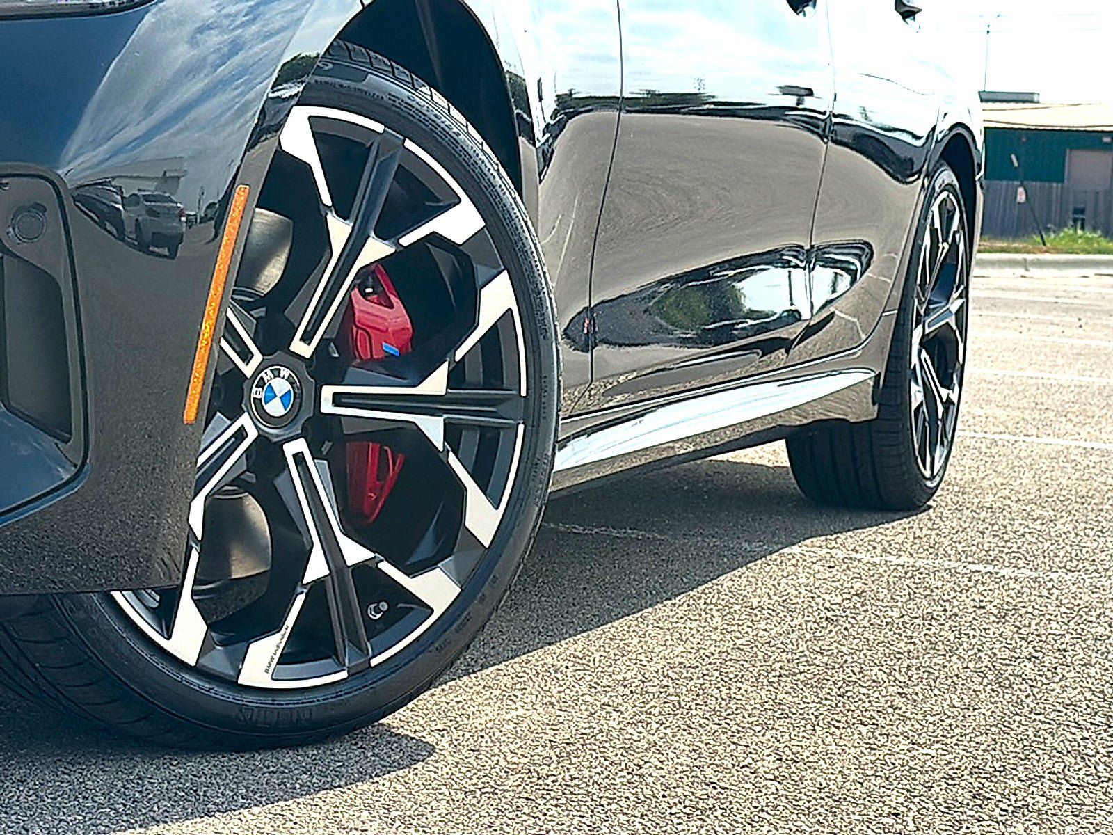 New 2026 BMW 330i Sedan w/ M Sport Package RWD image 3