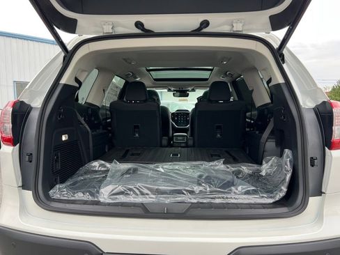 New 2025 Subaru Ascent Limited image 13