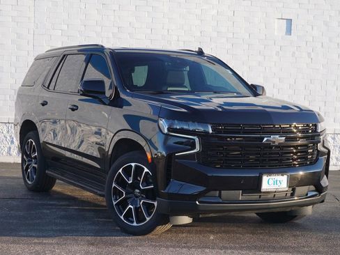 Used 2024 Chevrolet Tahoe RST w/ Sport Performance Package AWD/4WD image 2