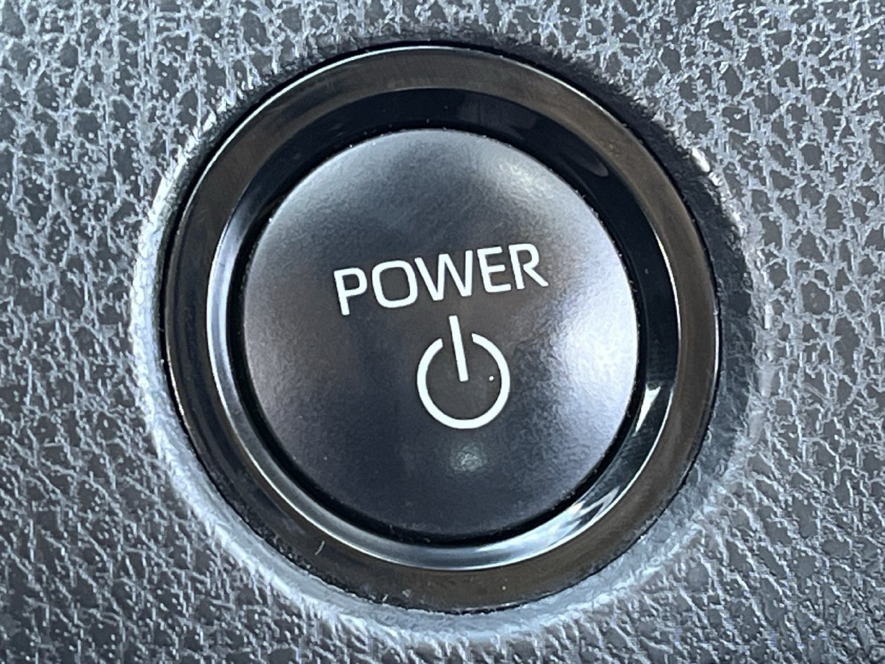 Used 2025 Toyota Camry LE FWD image 19
