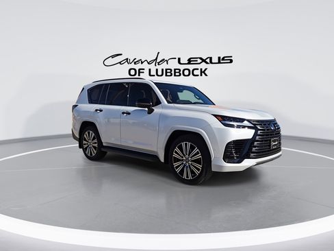 New 2026 Lexus LX 700h Luxury image 2