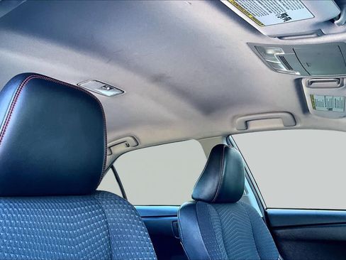 Used 2015 Toyota Camry SE FWD image 14