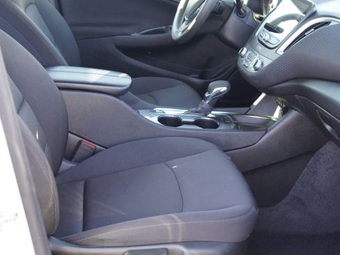 Used 2024 Chevrolet Malibu LT image 23