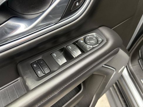 Used 2021 Chevrolet Tahoe LT w/ LT Signature Package image 12