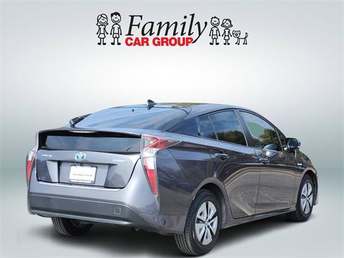 Used 2016 Toyota Prius Four image 4