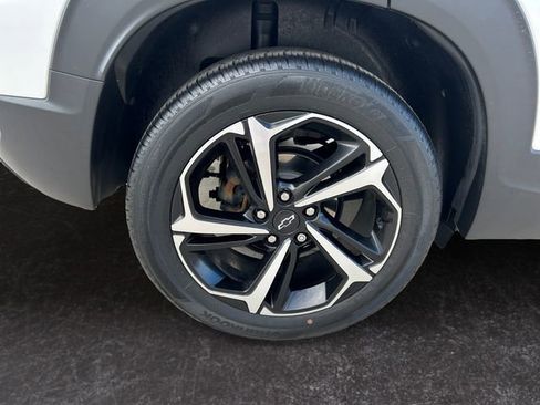 Used 2021 Chevrolet TrailBlazer RS w/ Sun and Liftgate Package image 28