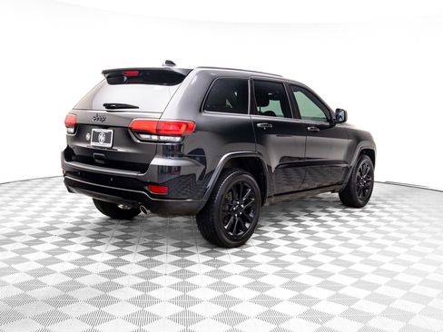 Used 2019 Jeep Grand Cherokee Altitude image 5