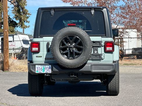 Used 2023 Jeep Wrangler Freedom Edition image 7