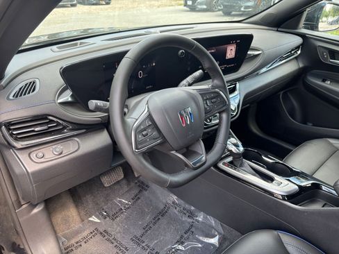 Used 2025 Buick Envista Sport Touring FWD image 60