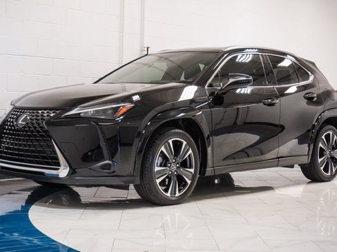 Used 2024 Lexus UX 250h AWD w/ Premium Package image 4