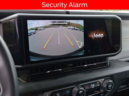 Used 2024 Jeep Wrangler Sport S image 17