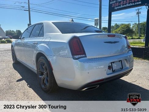Used 2023 Chrysler 300 Touring w/ Safetytec Plus Group RWD image 3