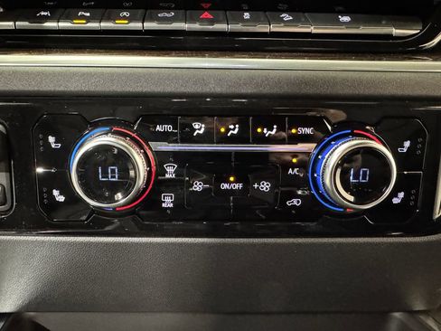 New 2026 GMC Sierra 1500 Elevation w/ Elevation Premium Package AWD/4WD image 15