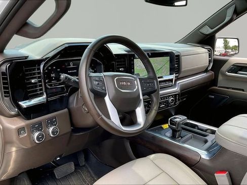 Used 2023 GMC Sierra 1500 SLT w/ SLT Convenience Package AWD/4WD image 12