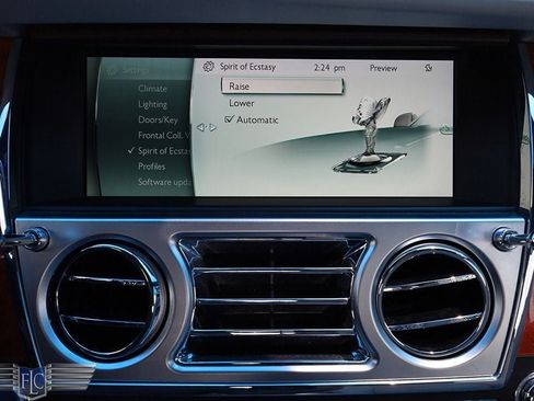 Used 2016 Rolls-Royce Dawn RWD image 21