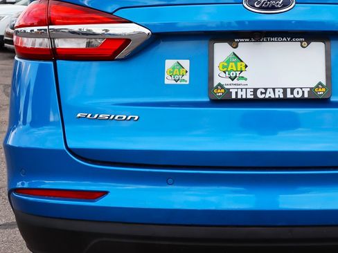 Used 2019 Ford Fusion SE FWD image 19