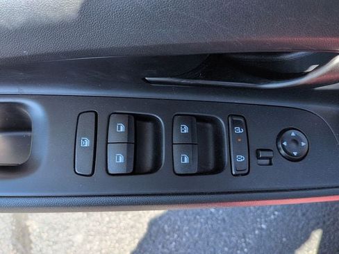 Used 2025 Hyundai Elantra Sport FWD image 13
