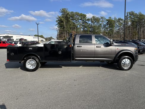 New 2026 RAM 5500 Tradesman image 2