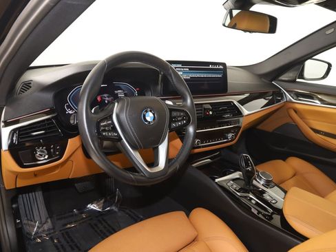Used 2023 BMW 530e xDrive w/ Premium Package AWD/4WD image 29