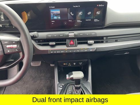 Used 2025 Kia K4 FWD image 25