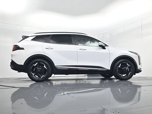 Certified 2026 Kia Sportage EX w/ EX Panorama Roof Package FWD image 44