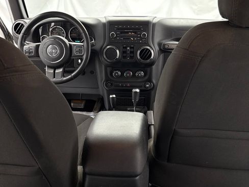 Used 2017 Jeep Wrangler Unlimited Sport w/ Quick Order Package 24S AWD/4WD image 35